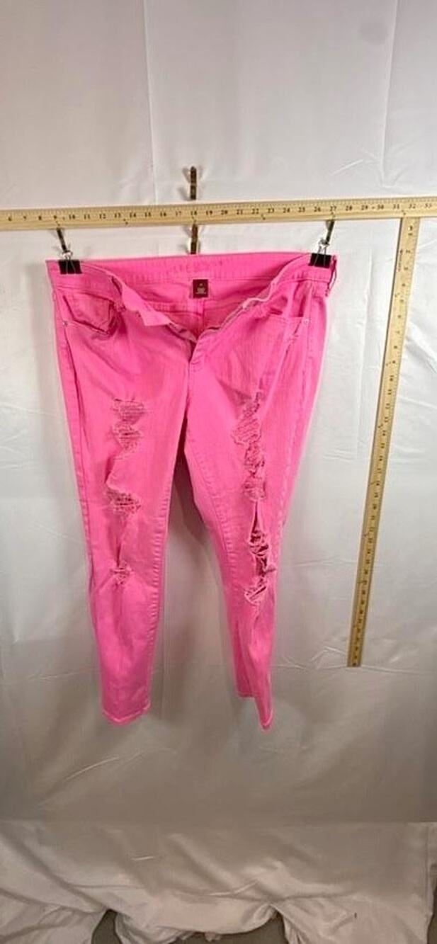 Arizona Jean Co Women Size 17 Pink Distressed Ripped Skinny Stretch Denim Jeans